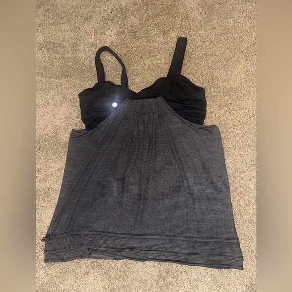 Lululemon Back On Track Tank Size 12 - Picture 8 of 9